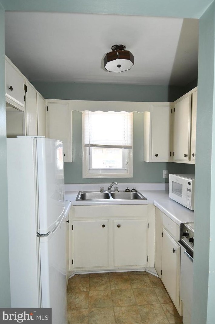 168 Washington St N #101, Berkeley Springs, WV 25411