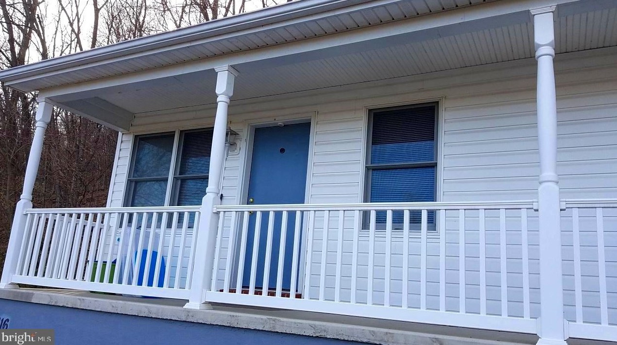 116 George Ln #1, Berkeley Springs, WV 25411