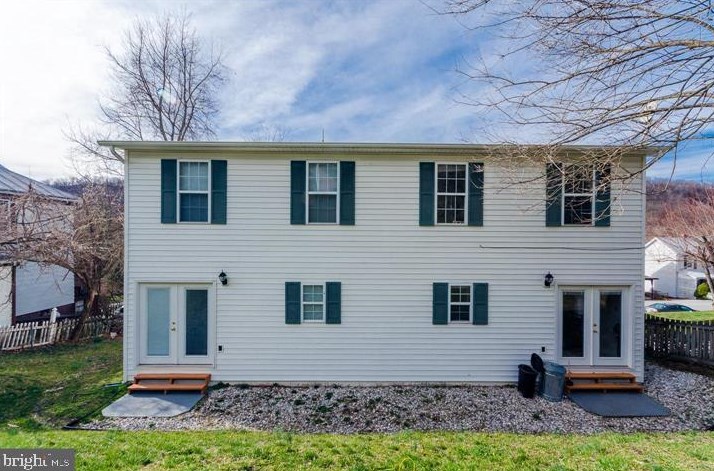119 S Laurel Ave # B, Berkeley Springs, WV