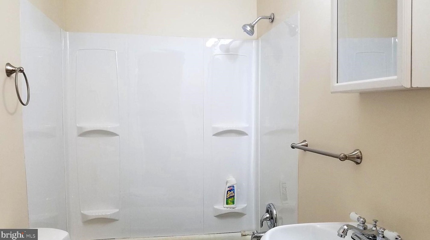 703 S Washington St #3, Berkeley Springs, WV 25411