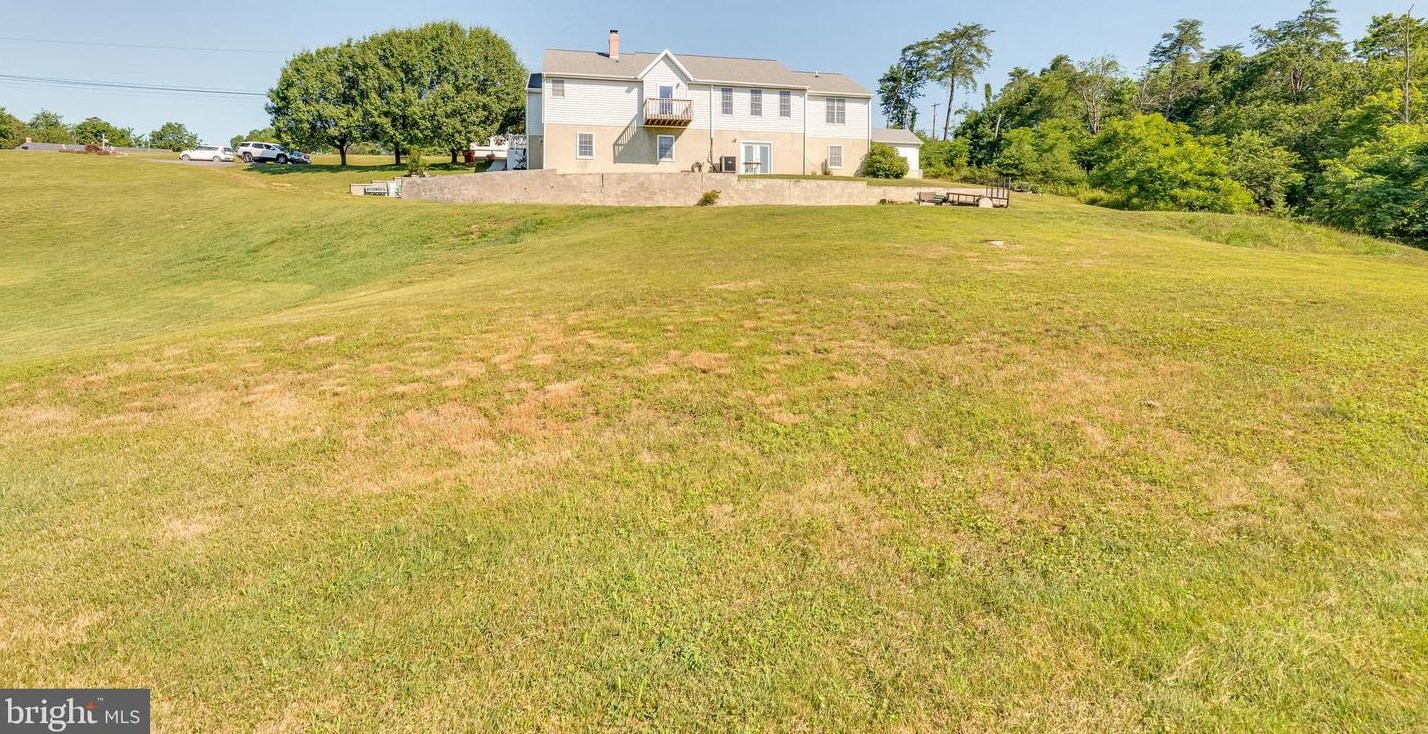 1942 Fairview Dr, Berkeley Springs WV  25411-3219 exterior