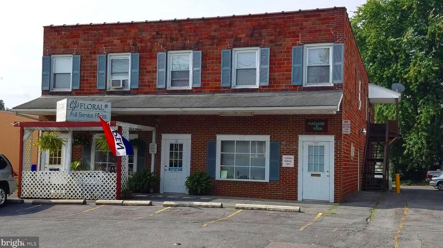 50 Independence St #d, Berkeley Springs, WV 25411
