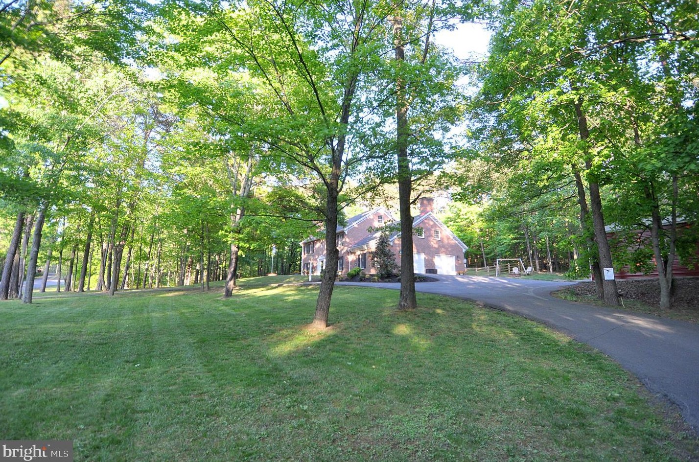 314 Shirley Dr, Berkeley Springs WV  25411-4966 exterior