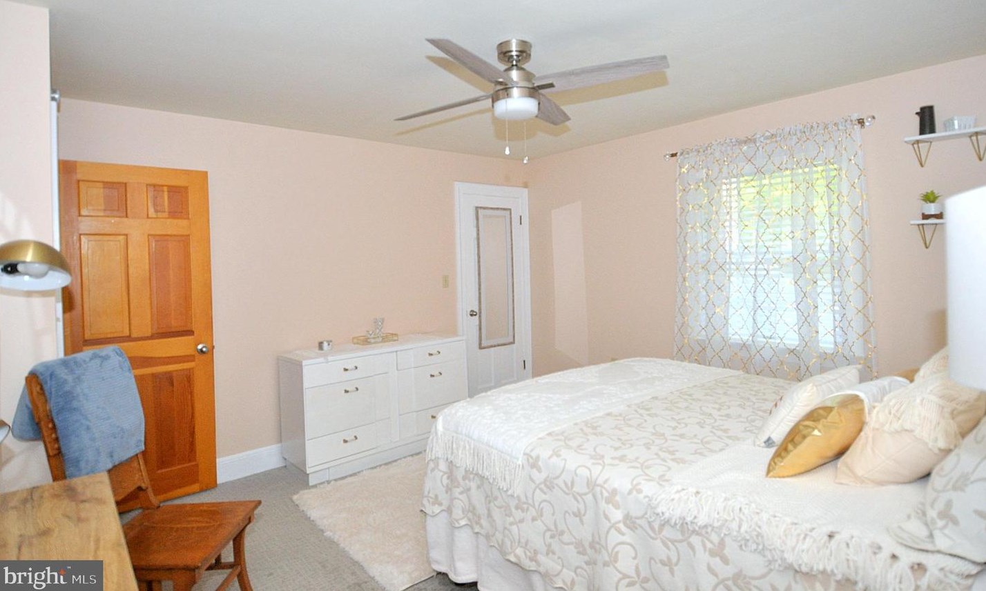 314 Shirley Dr, Berkeley Springs WV  25411-4966 exterior