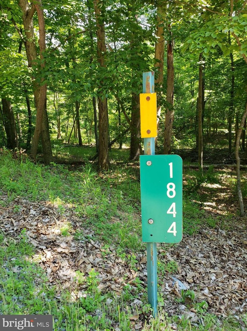 1844 Constant Run Rd, Great Cacapon, WV 25422-3306