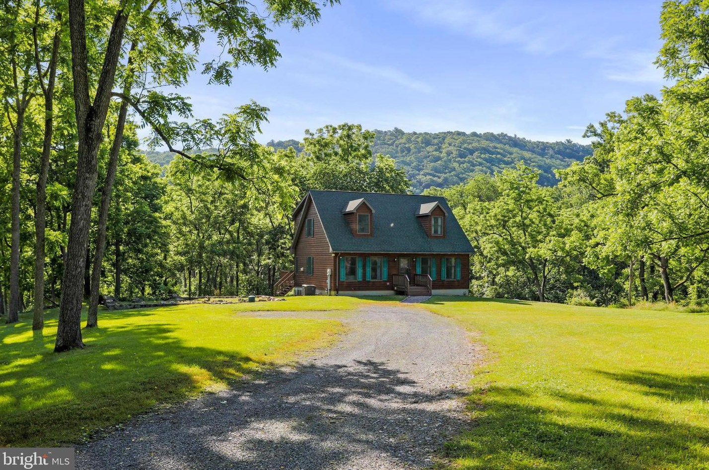 1533 Constant Run Rd, Great Cacapon, WV 25422-3306