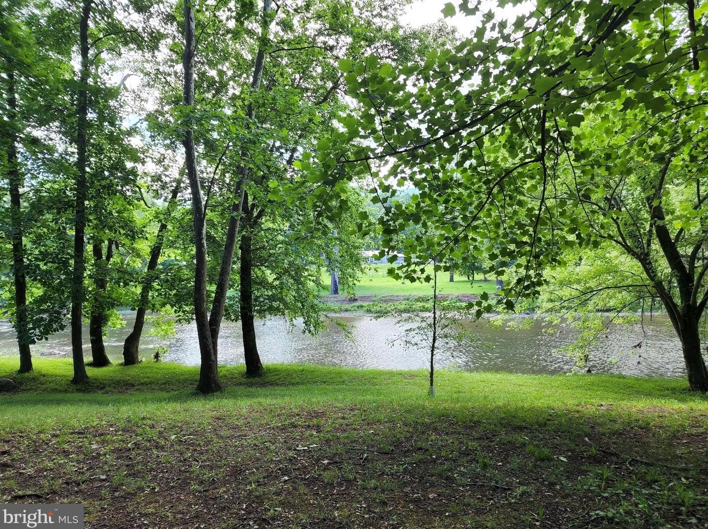 396 Moss Ln, Great Cacapon, WV 25422-3541
