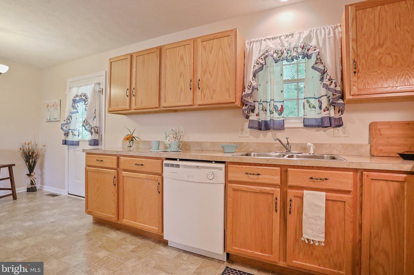 452 Southridge Dr, Berkeley Springs, WV 25411