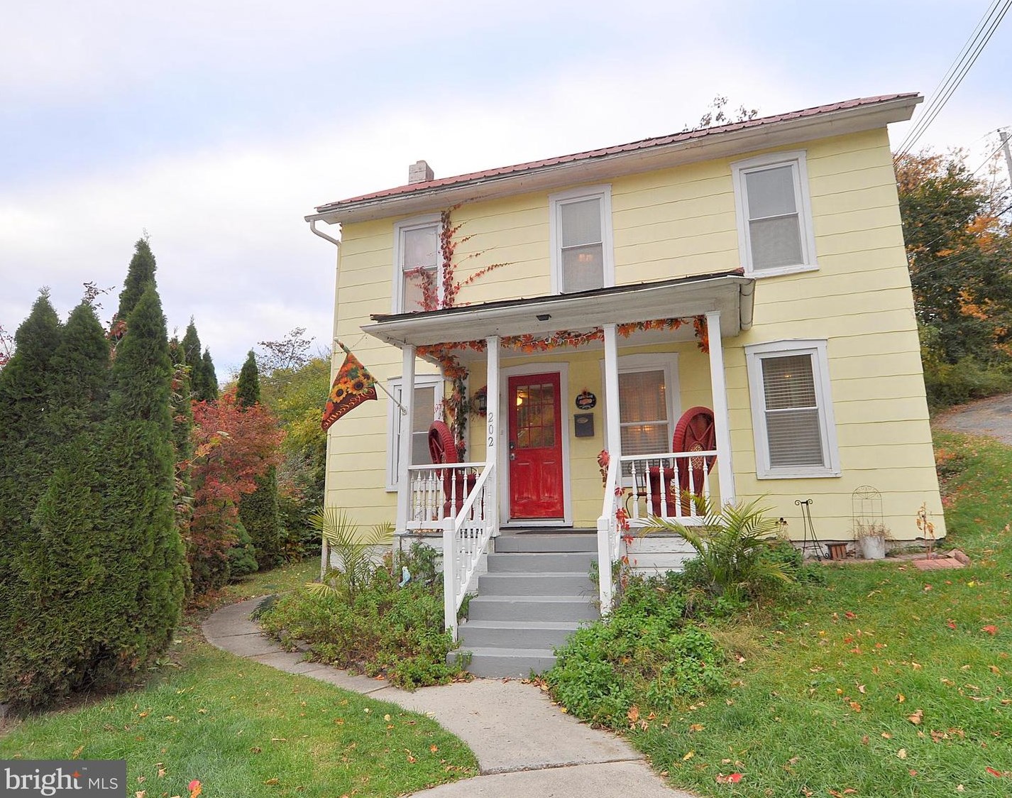 202 Independence St, Berkeley Springs, WV 25411-1535