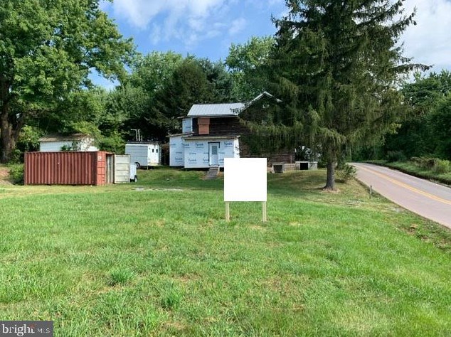 8748 River Rd, Hedgesville, WV 25427