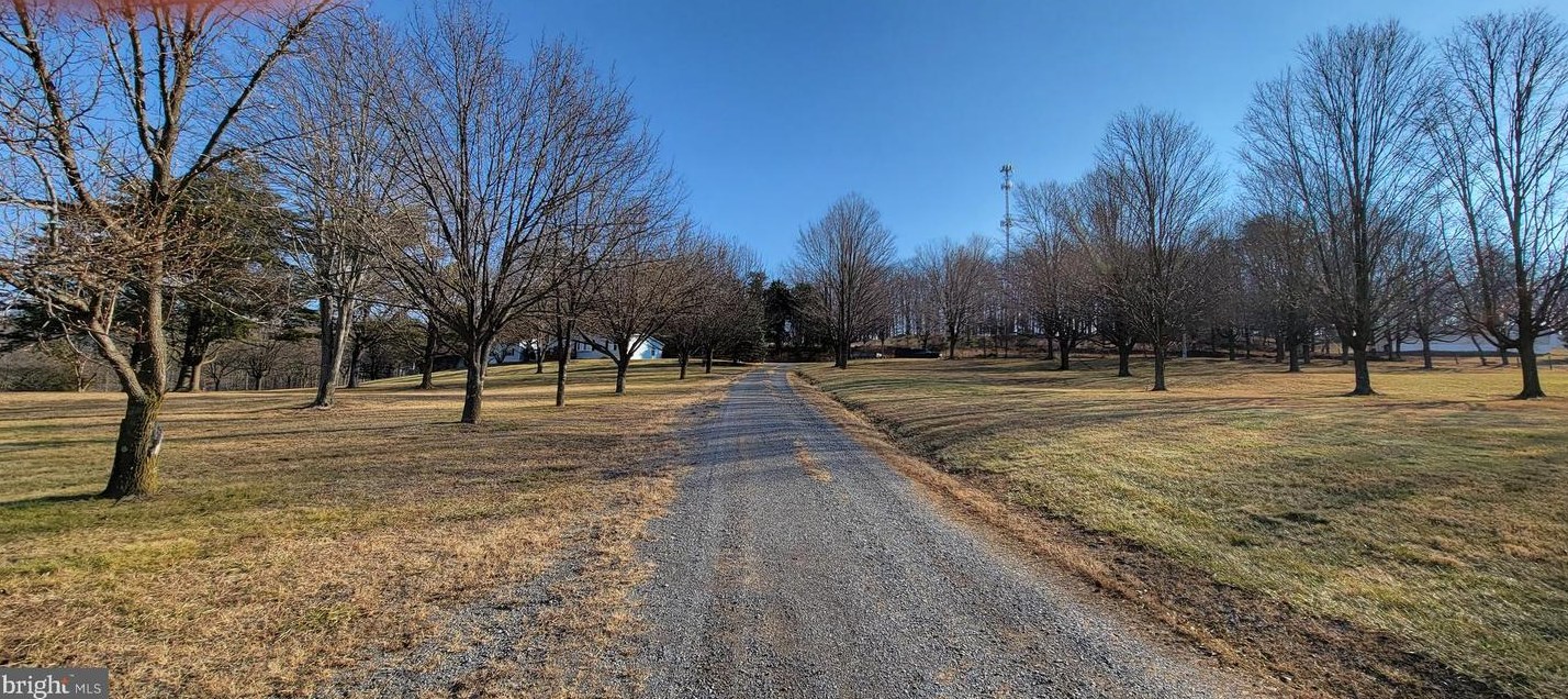 79 Grace Ln, Berkeley Springs, WV 25411