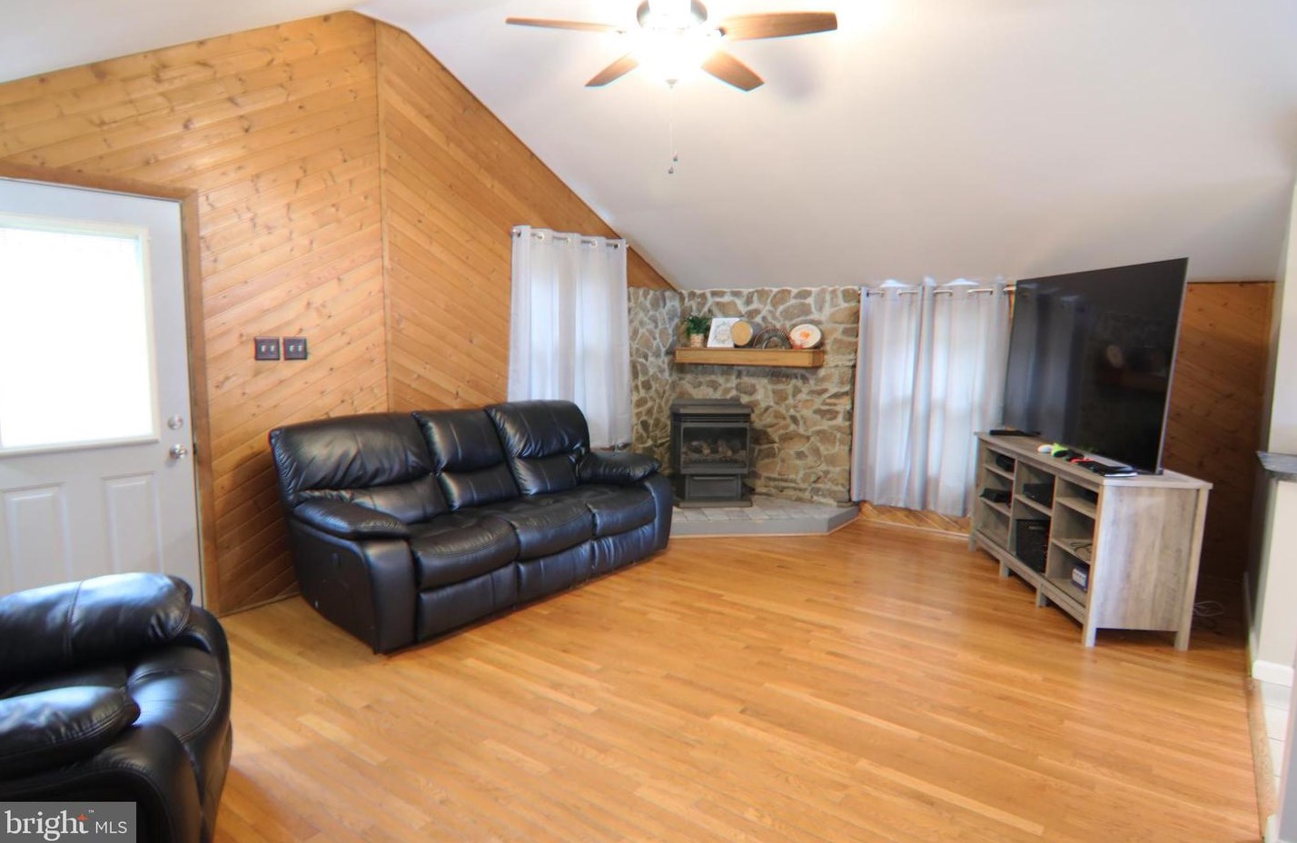 269 Harperella Ln, Berkeley Springs, WV 25411