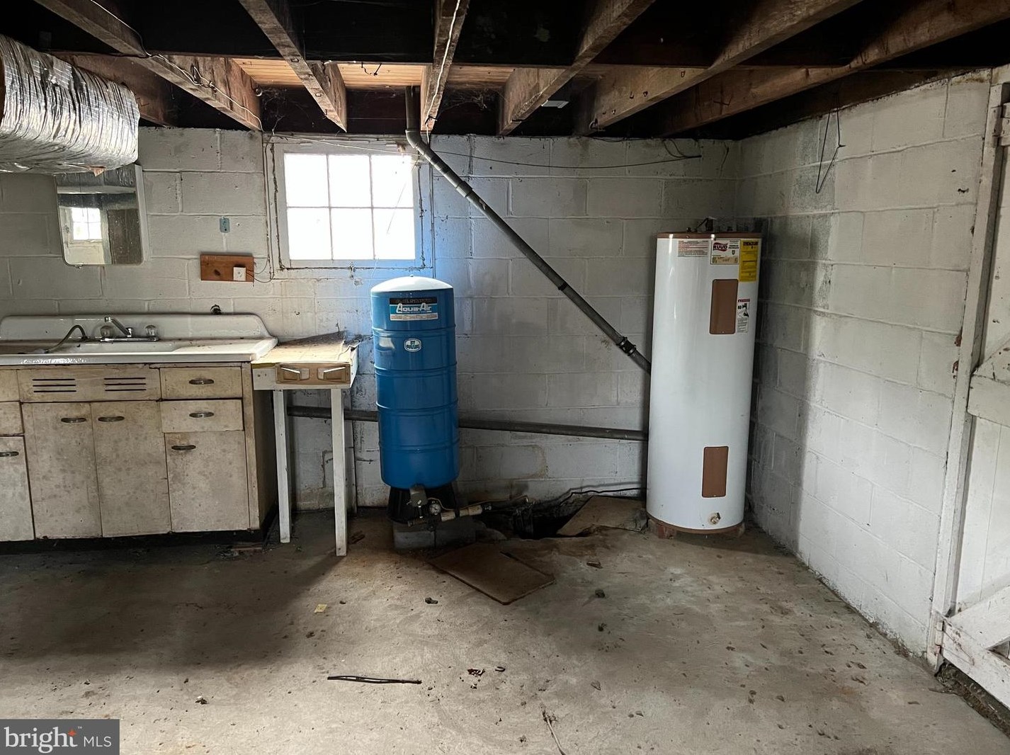 4641 Martinsburg Rd, Berkeley Springs WV  25411-5053 exterior