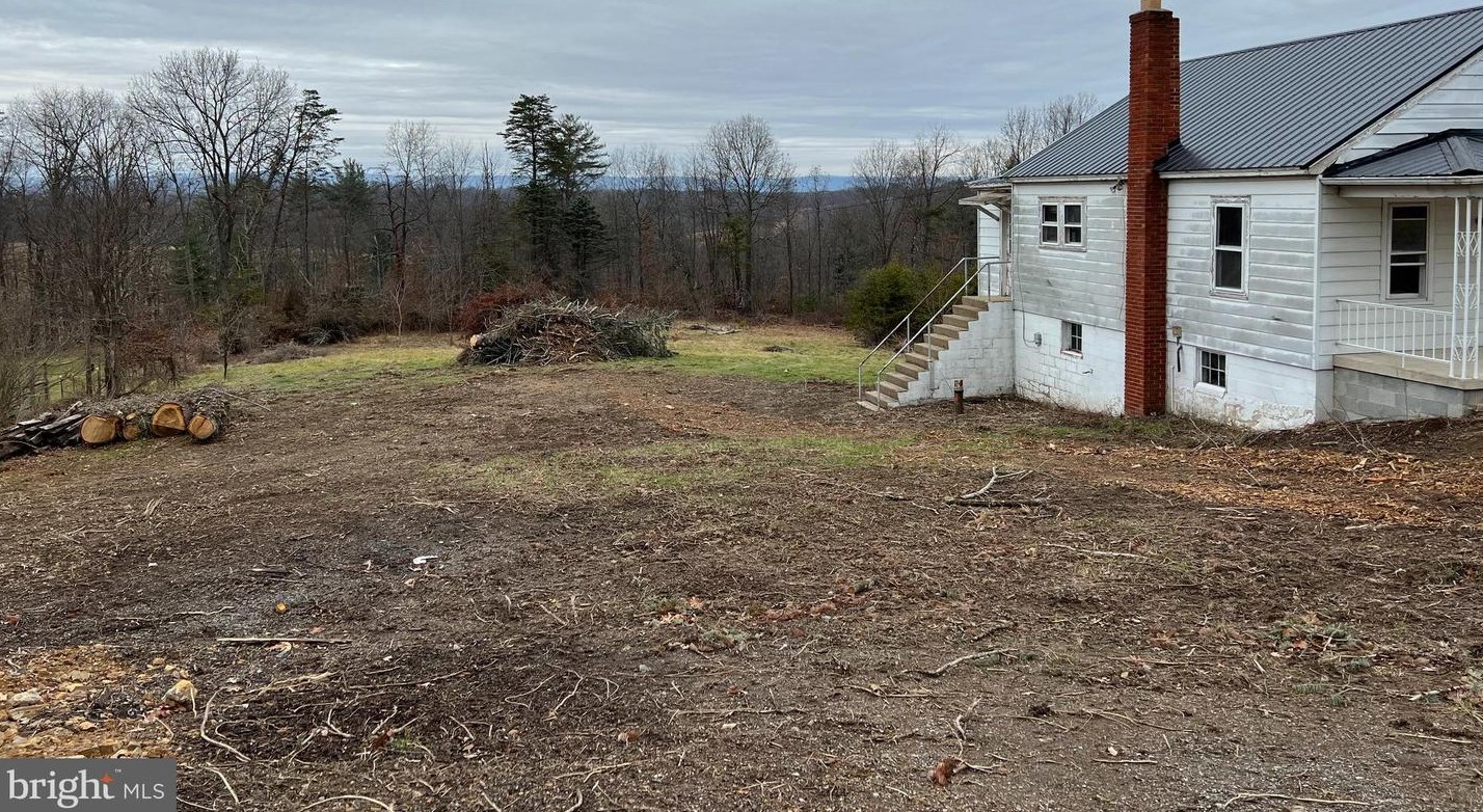 4641 Martinsburg Rd, Berkeley Springs WV  25411-5053 exterior