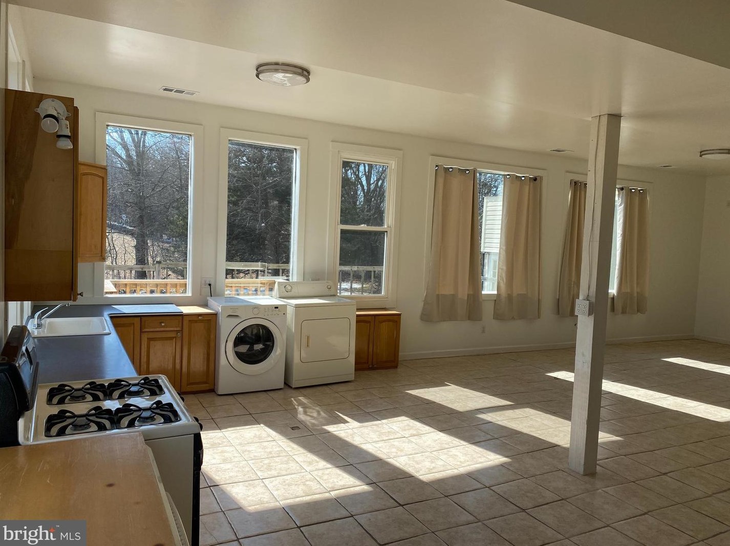 856 Spriggs Rd, Berkeley Springs, WV 25411