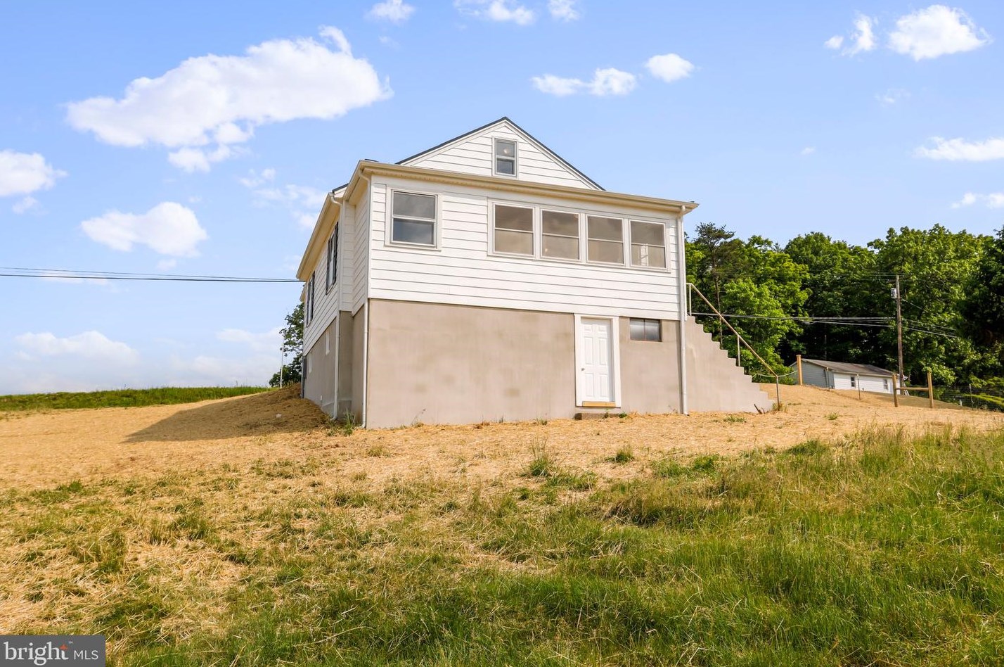 4641 Martinsburg Rd, Berkeley Springs WV  25411-5053 exterior