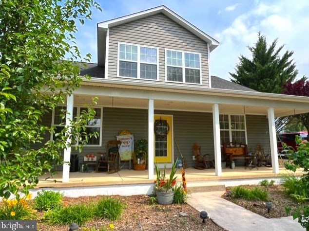 144 Foggy Bottom Ln, Berkeley Springs, WV 25411