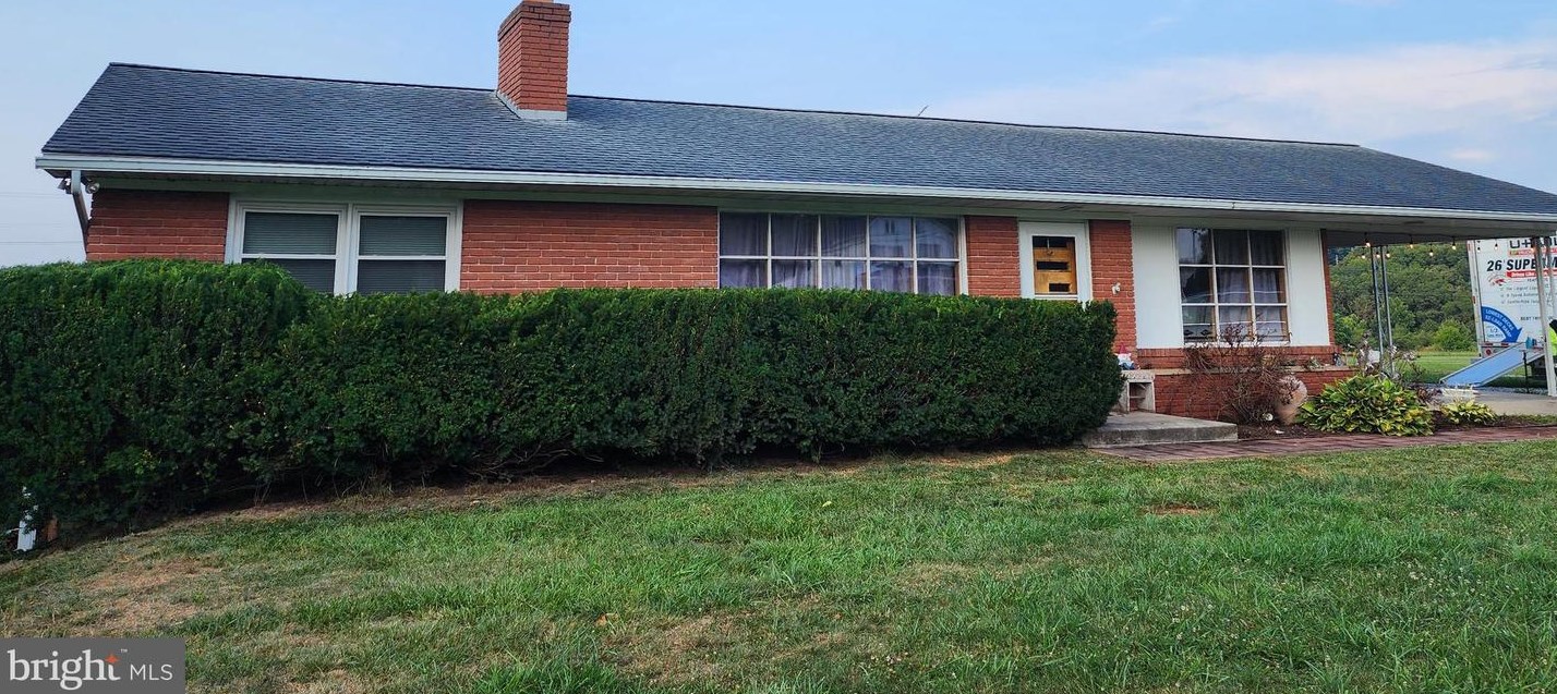 9907 Martinsburg Rd, Hedgesville, WV 25427