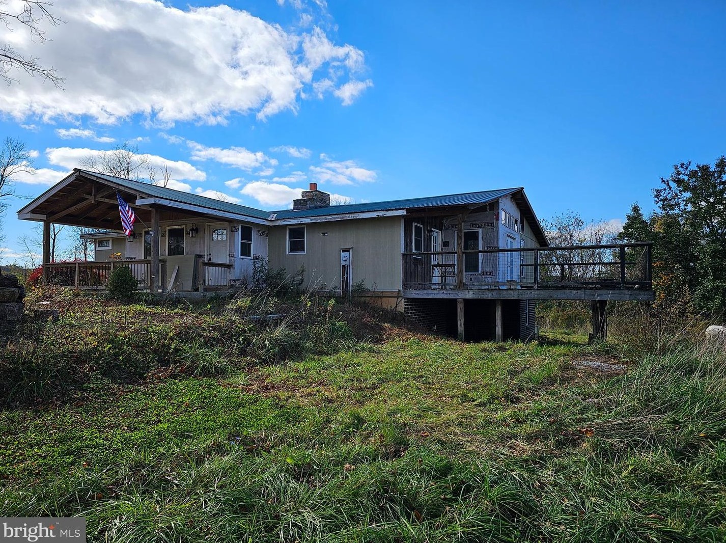 350 Potomac Ridge Ln, Berkeley Springs, WV 25411