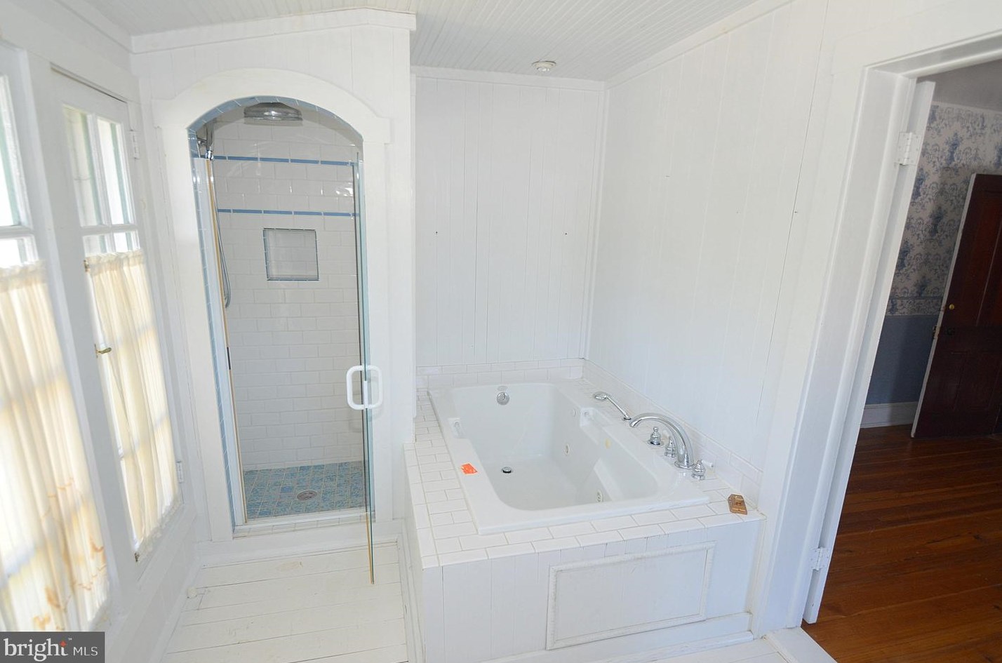 151 Fairfax St, Berkeley Springs WV  25411-3237 exterior