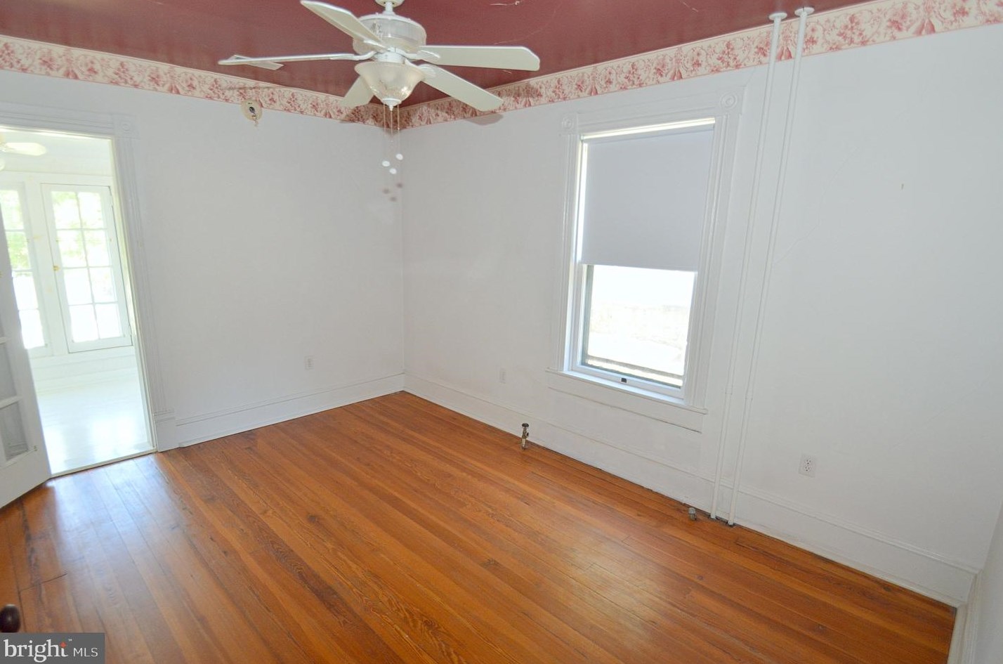 151 Fairfax St, Berkeley Springs WV  25411-3237 exterior