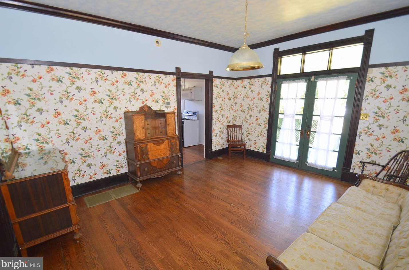 151 Fairfax St, Berkeley Springs WV  25411-3237 exterior