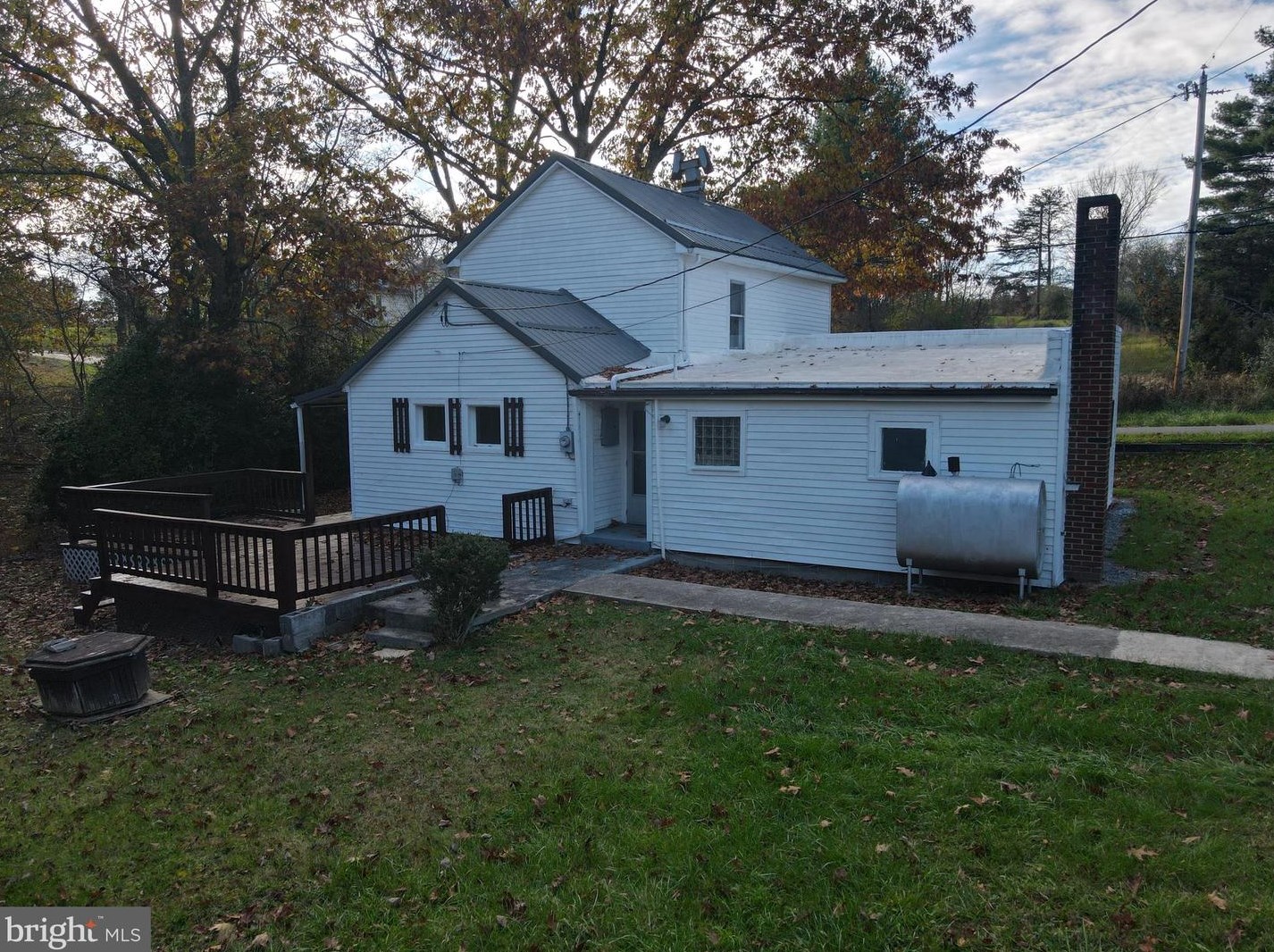 3751 Highland Ridge Rd, Berkeley Springs, WV 25411