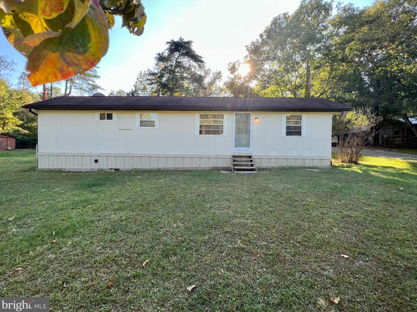 435 Oliver Ln, Great Cacapon, WV 25422