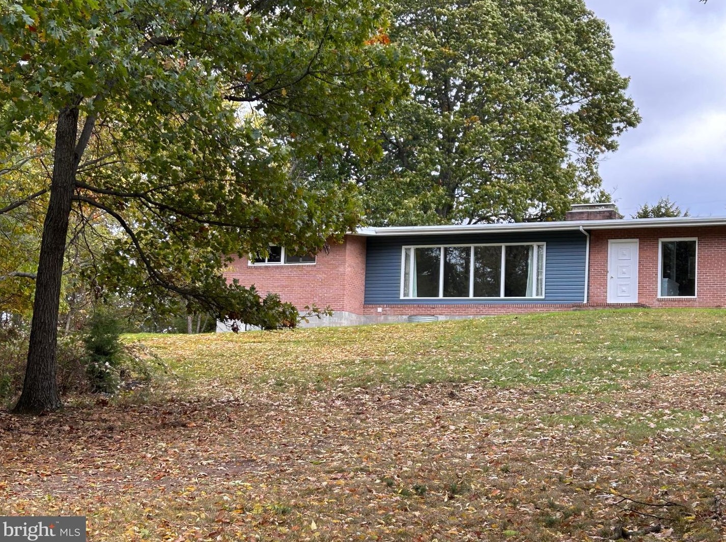 413 Grove Heights, Berkeley Springs, WV 25411