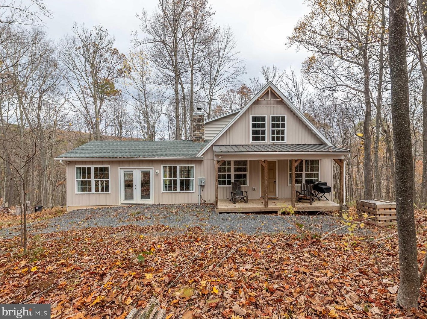 356 Cubby Hole Ln, Berkeley Springs, WV 25411
