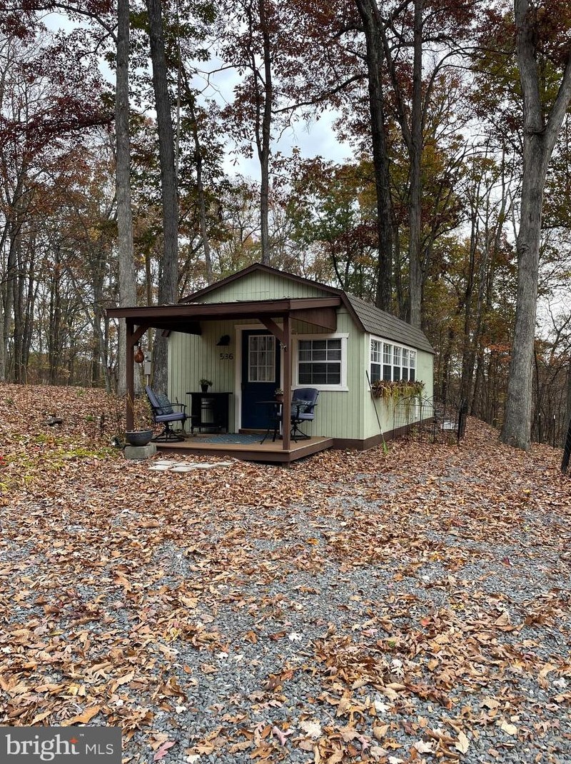 536 Rosebud Ln, Great Cacapon, WV 25422-3588