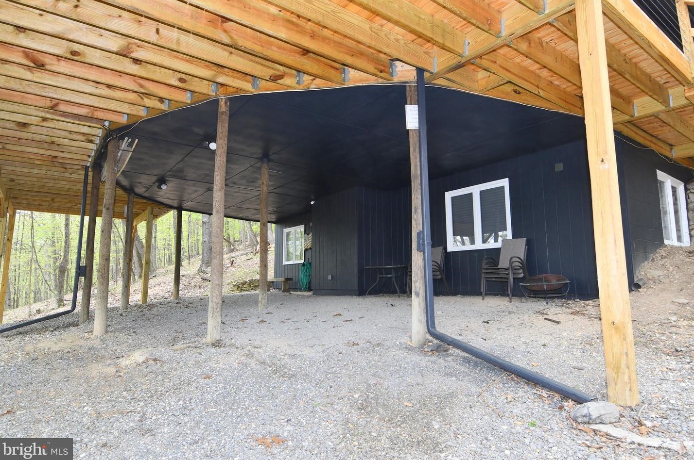 26 Magpie Pl, Berkeley Springs, WV 25411