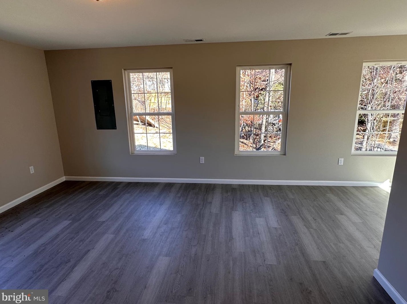 60 Cielo Ln, Berkeley Springs, WV 25411