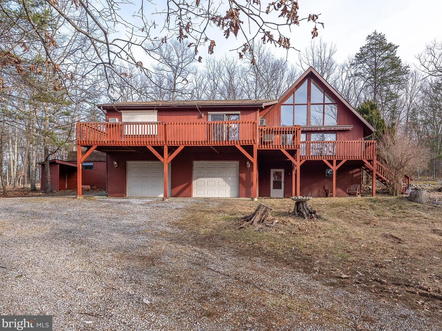 483 Hickory Hollow Rd, Berkeley Springs, WV 25411