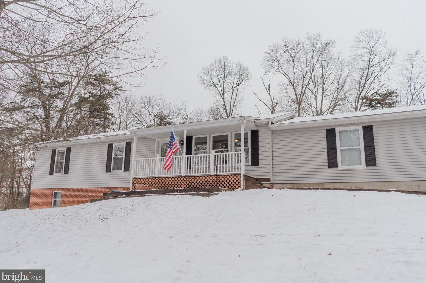 1254 Apple Orchard Cir, Berkeley Springs, WV 25411
