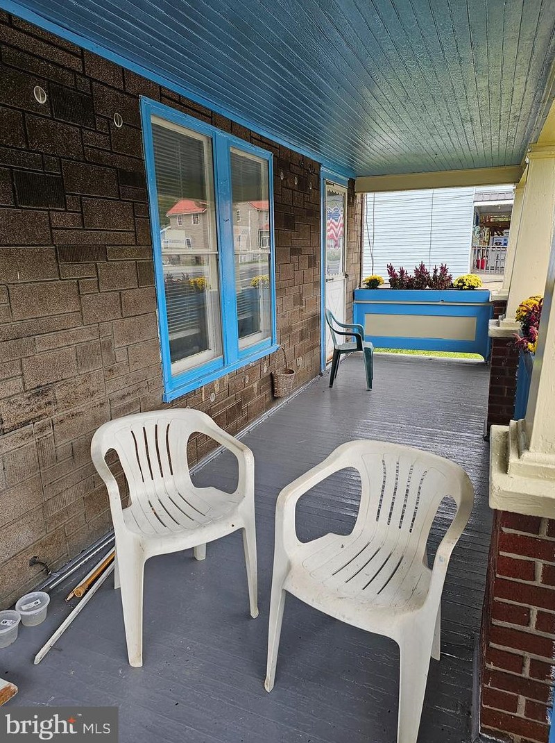 5224 Central Ave, Great Cacapon WV 25422-3463 exterior