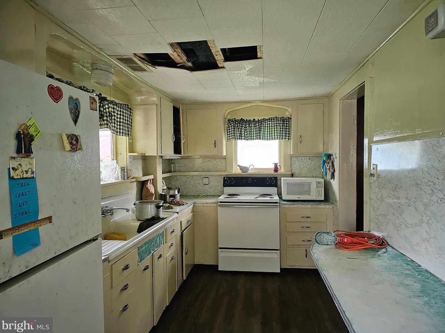 5224 Central Ave, Great Cacapon WV 25422-3463 exterior