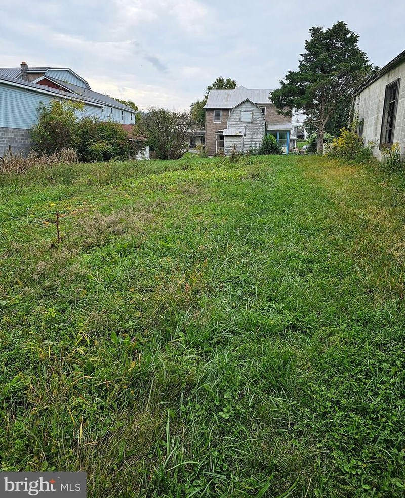 5224 Central Ave, Great Cacapon WV 25422-3463 exterior