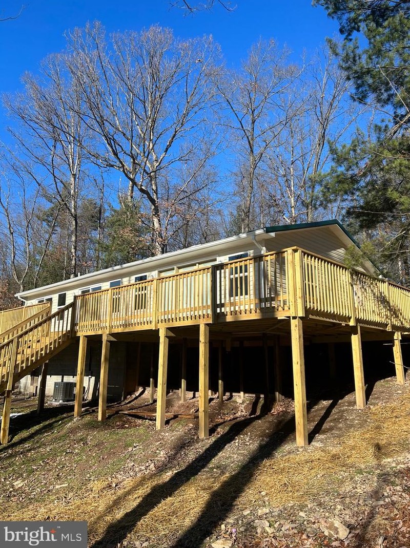 302 Edenwood Ln, Hedgesville, WV 25427