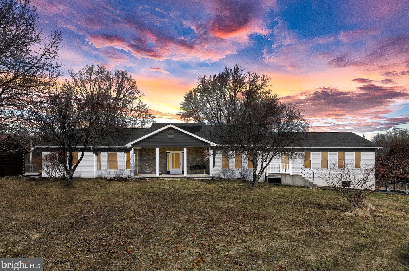 55 Calvin Unger Ln, Berkeley Springs, WV 25411