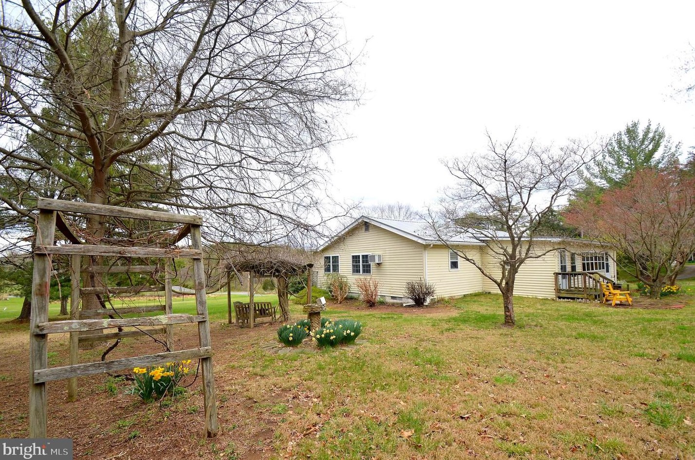 62 Spiceberry Ln, Berkeley Springs, WV 25411