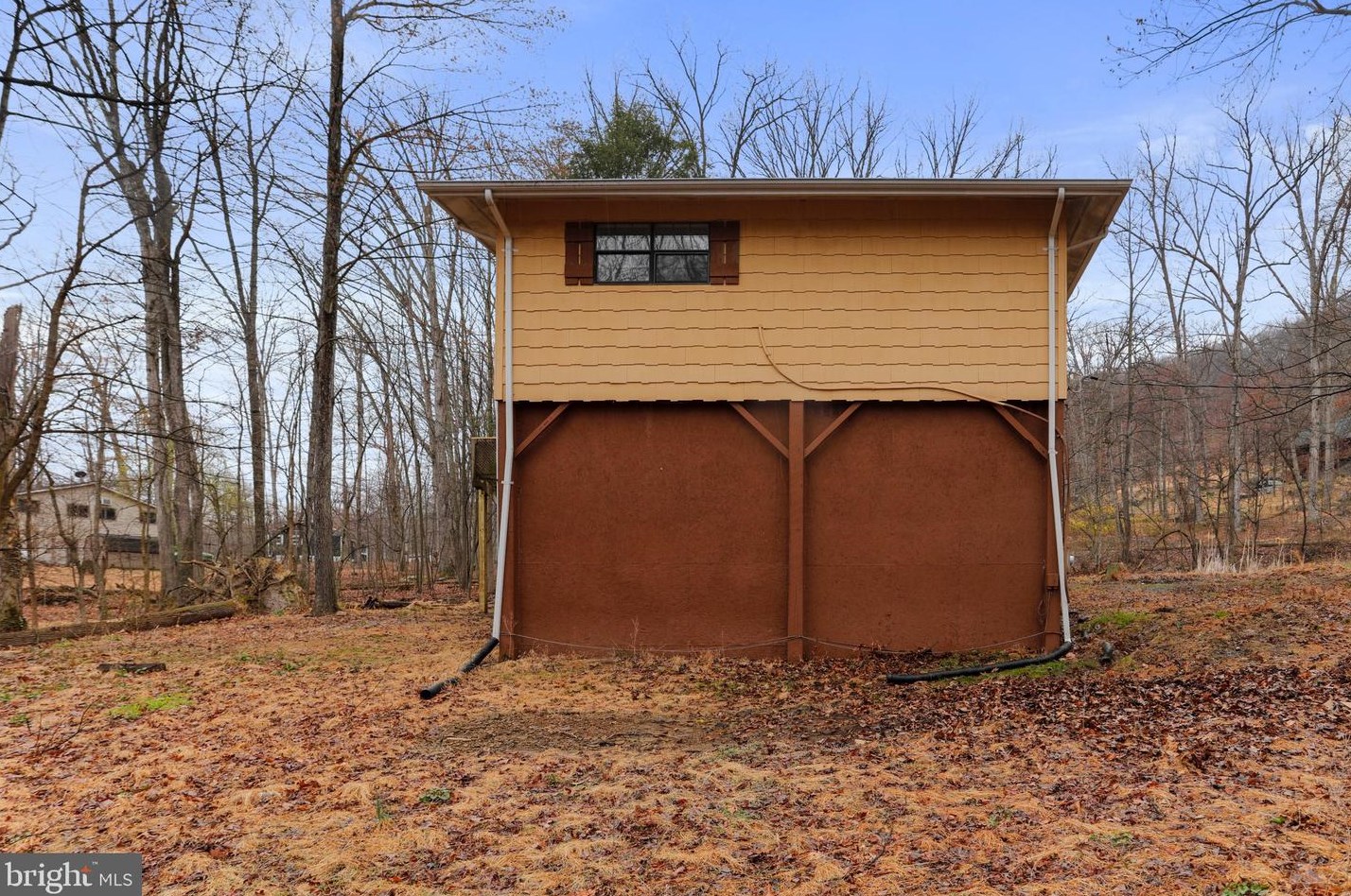 406 Feather Bed Ln, Hedgesville WV 25427-5292 exterior