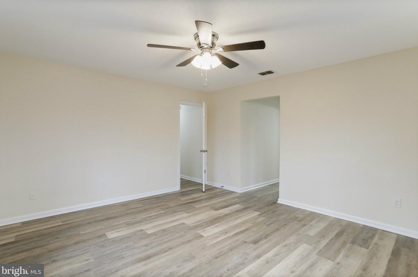 406 Feather Bed Ln, Hedgesville WV 25427-5292 exterior