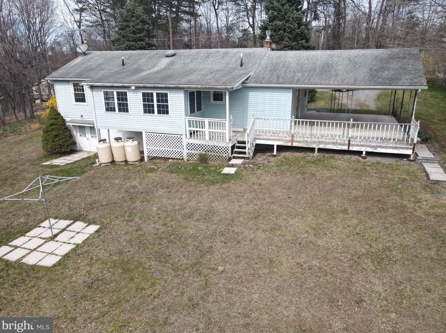 301 Funk Ln, Berkeley Springs, WV 25411