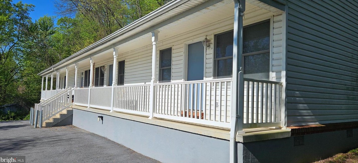 118 George Ln #2, Berkeley Springs, WV 25411