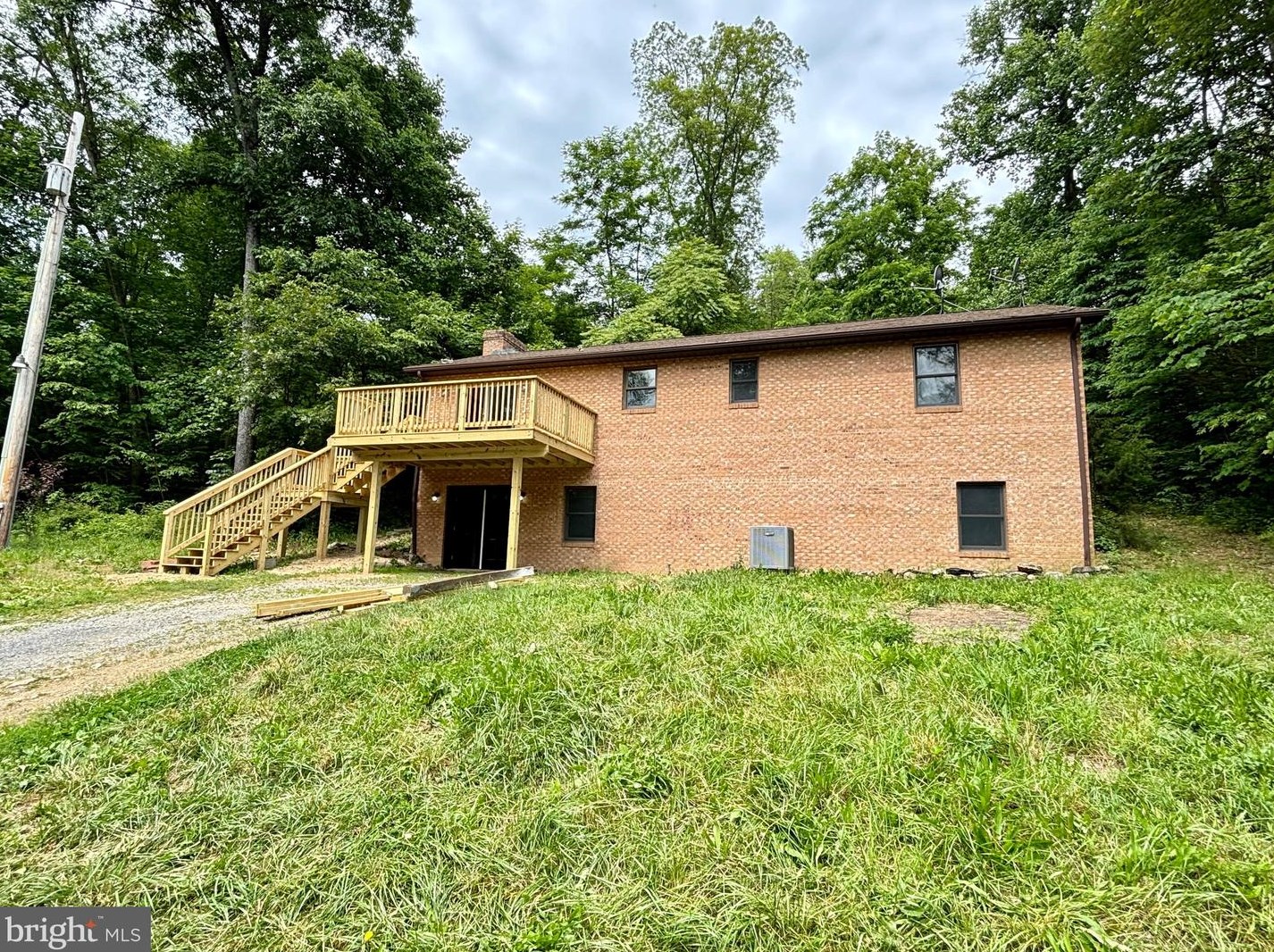 201 Faith Ln, Berkeley Springs, WV 25411