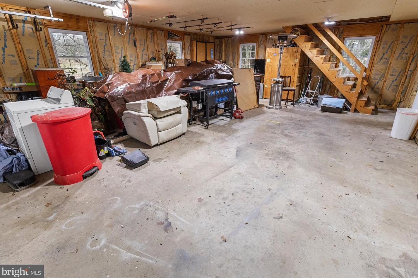 48 Calvin Unger Ln, Berkeley Springs WV 25411-5181 exterior