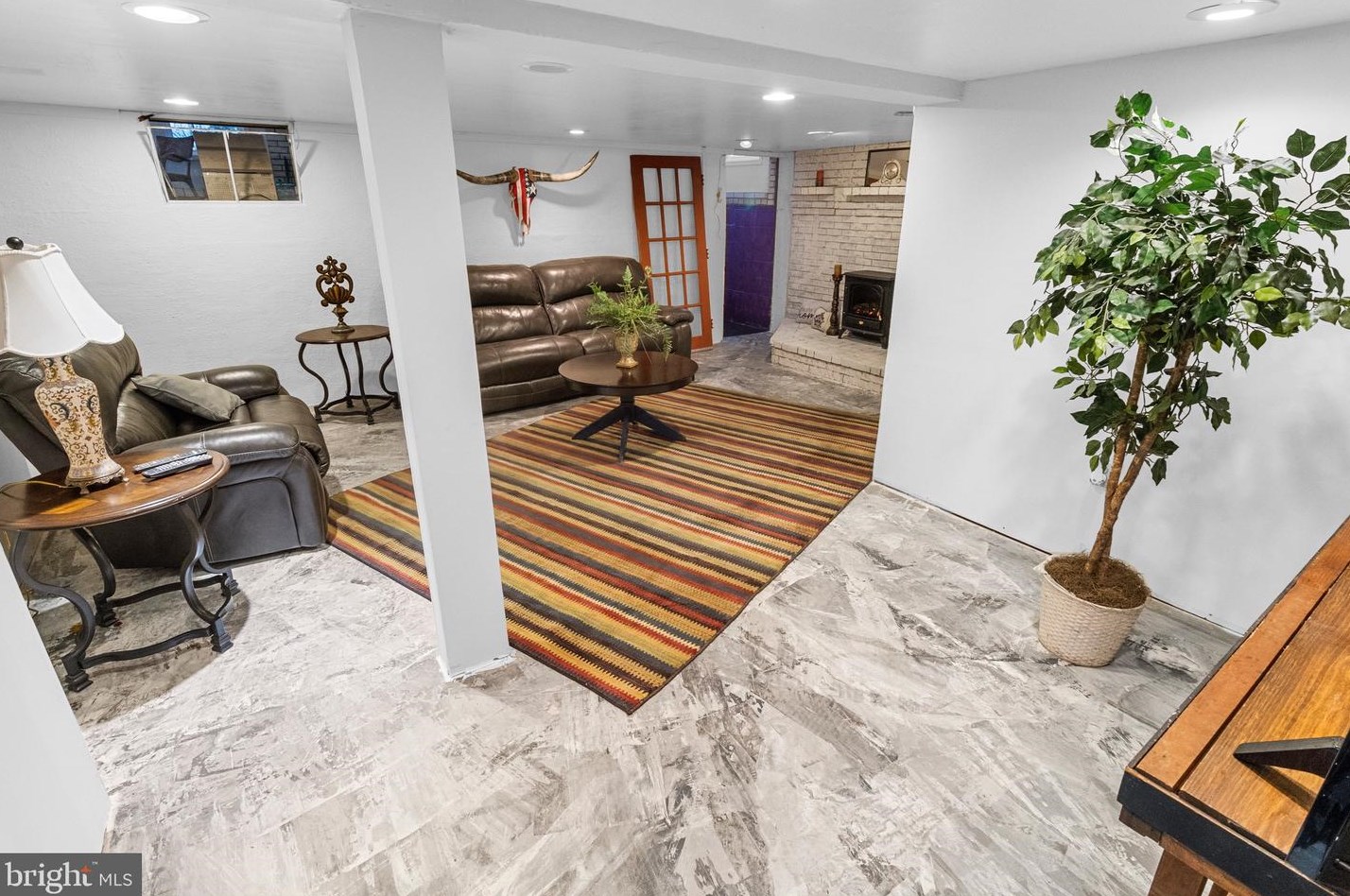 48 Calvin Unger Ln, Berkeley Springs WV 25411-5181 exterior