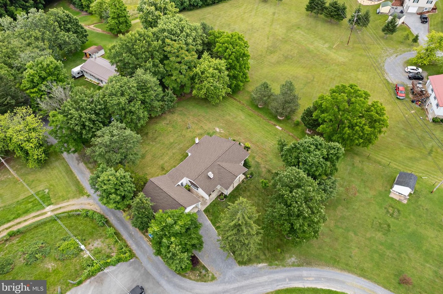 48 Calvin Unger Ln, Berkeley Springs WV 25411-5181 exterior