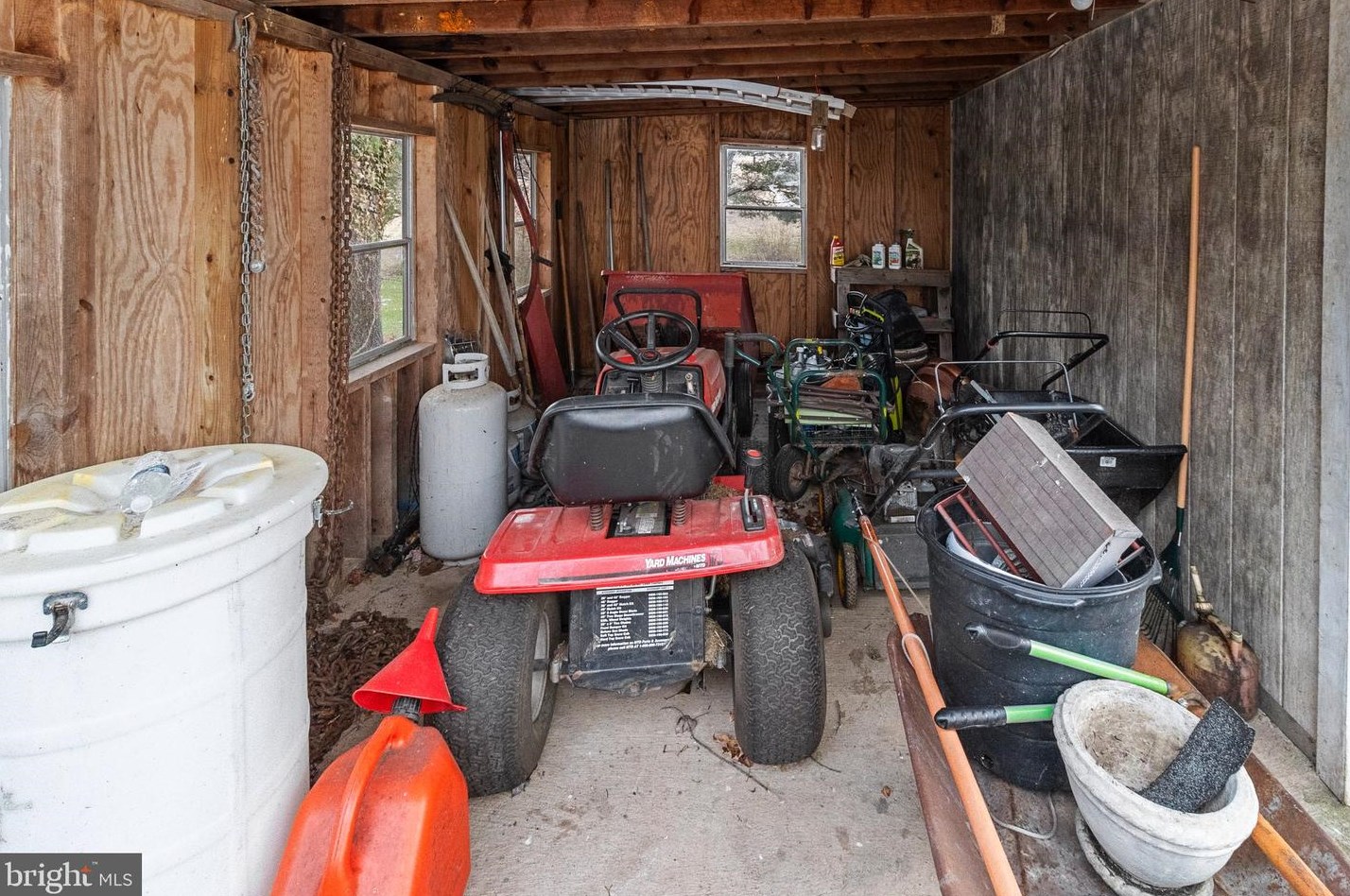 48 Calvin Unger Ln, Berkeley Springs WV 25411-5181 exterior